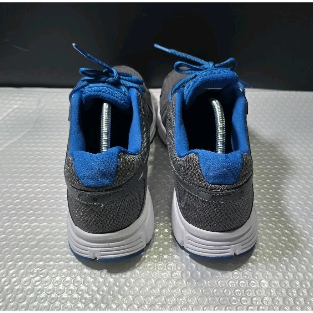 Nike product pair